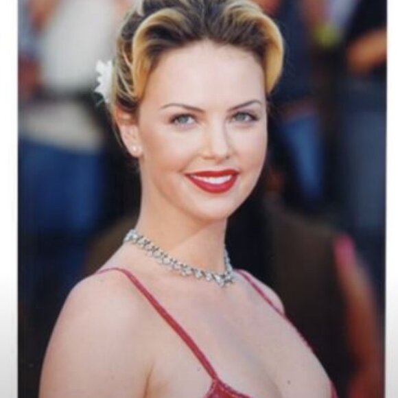 CHARLIZE THERON WORN VINTAGE STERLING SILVER CRYSTAL NECKLACE - Picture 2 of 7